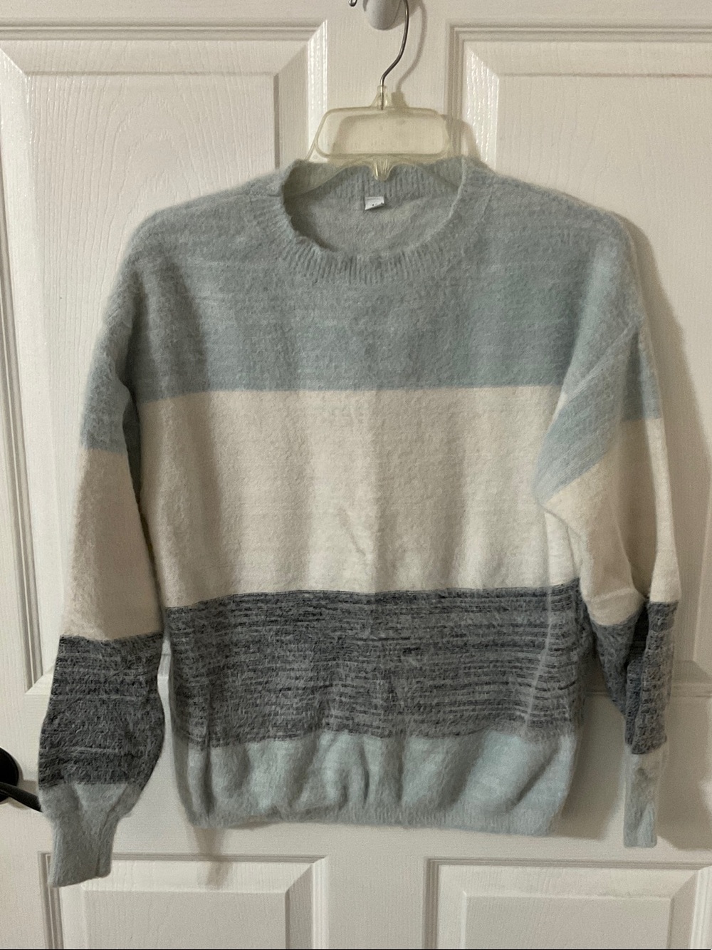Cupshe Women's Colorblock Crewneck Sweater in Light Blue, White & Gray
